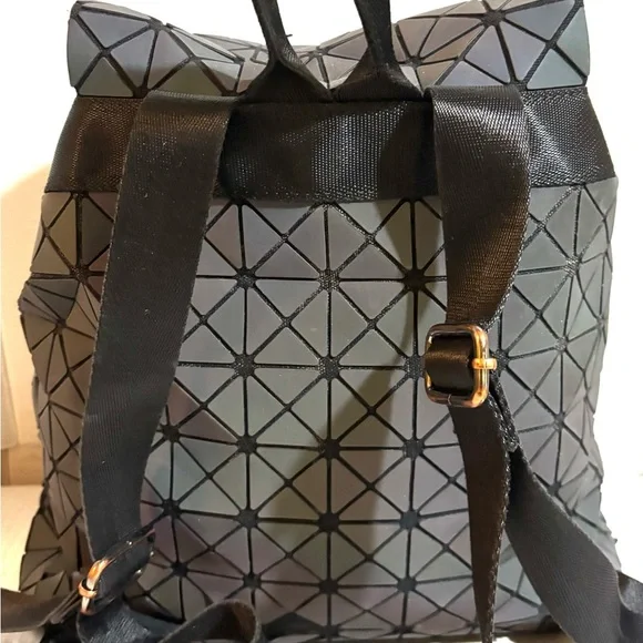 Handmade Geometric Pattern Backpack - Picture 2 of 7